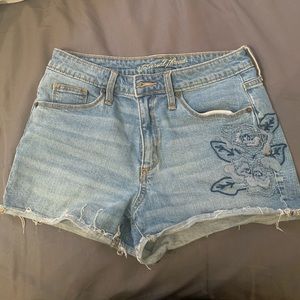 Denim embroidered shorts